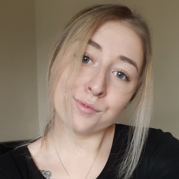 Meet your Posher, Océanne - Picture 1 of 1